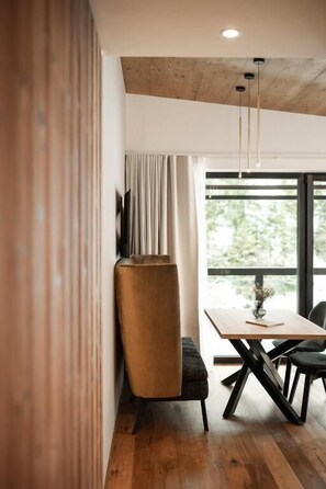 Suite – deluxe, 2 soverom, balkong, ved fjell | Innvendig