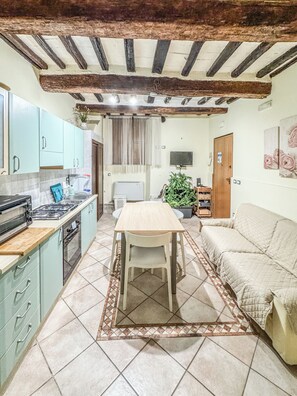 Apartment, 3 Bedrooms | Living area - Appartamento vicino al Duomo (Siena)