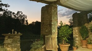 Property grounds - Medieval tower from the 13th century. Cozy accommodation surrounded by nature (Lucca)