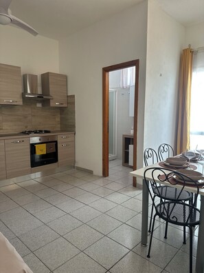 Private kitchen - Private veranda and BBQ| Modern Comfort La Caletta (San Giovanni)