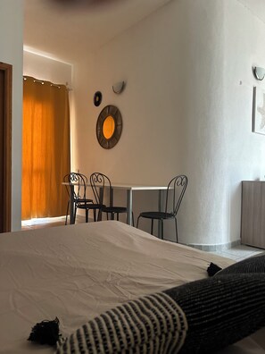 1 Schlafzimmer, Bügeleisen/Bügelbrett, kostenloses WLAN, Bettwäsche