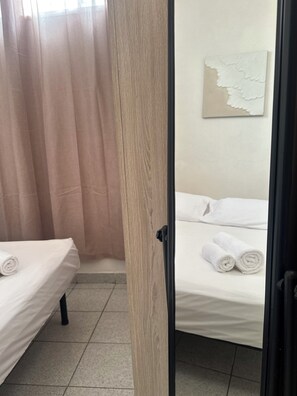 Room - Private veranda and BBQ| Modern Comfort La Caletta (San Giovanni)