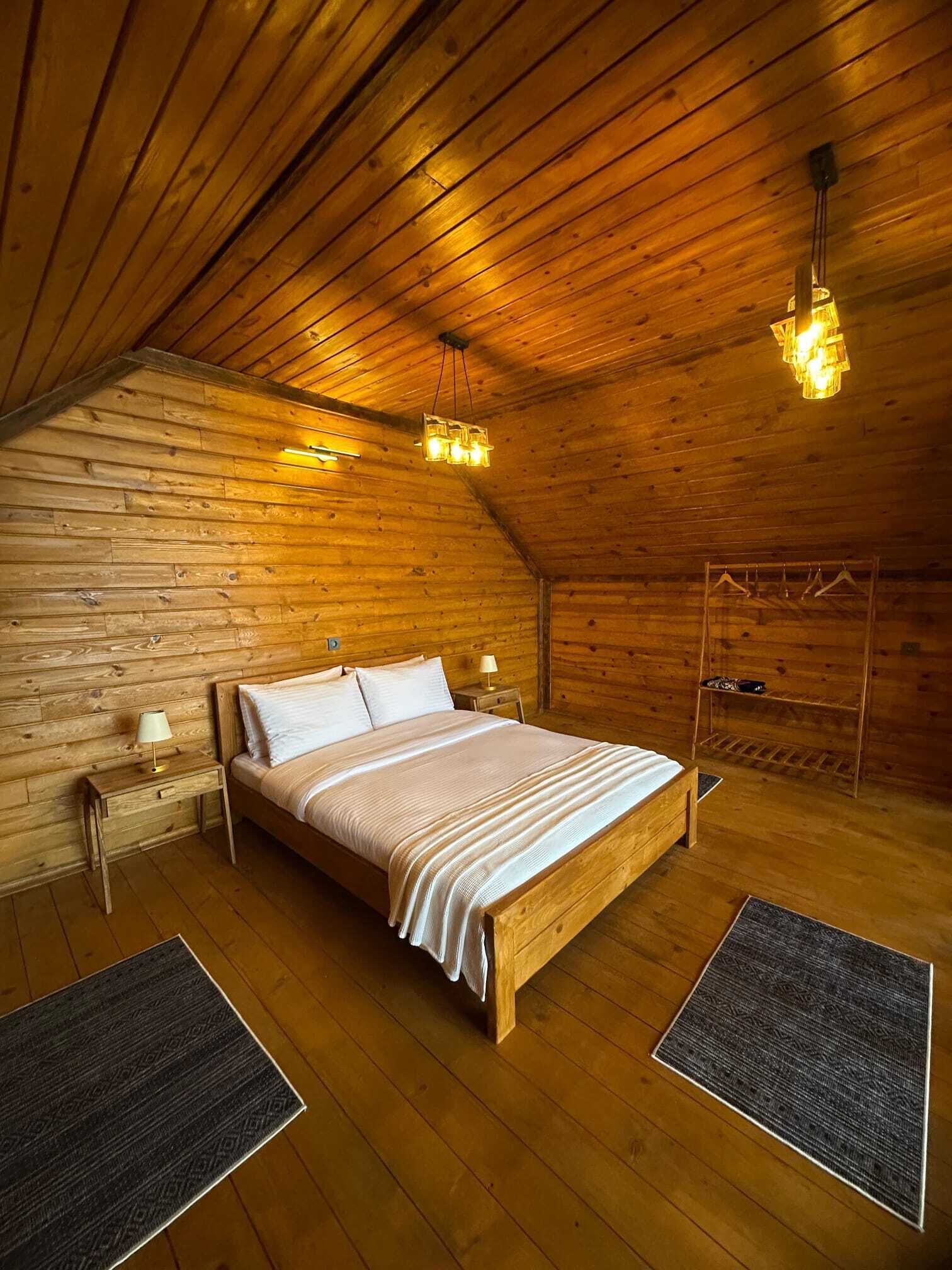 Hypo-allergenic bedding, desk, laptop workspace, free WiFi