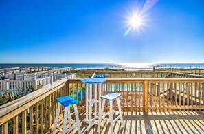 Property grounds - Kure Surf Shack - 5 bed, oceanfront with large pool and elevator (Kure Beach)