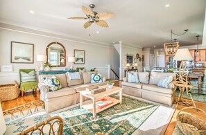 Smart TV, books - Kure Surf Shack - 5 bed, oceanfront with large pool and elevator (Kure Beach)