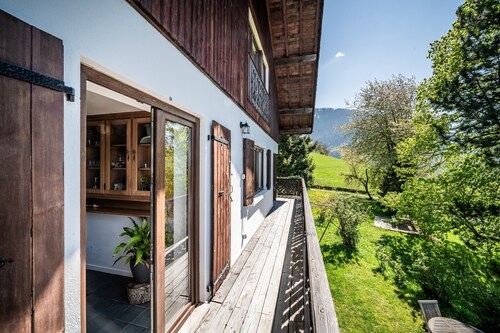 Apartment 'Dent d'Oche' with Mountain View, Balcony and Wi-Fi
