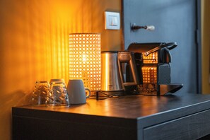 Kaffee und/oder Kaffeemaschine