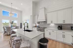 Fridge, microwave, oven, stovetop - Country Cabana by Liquid Life (Gulf Shores)