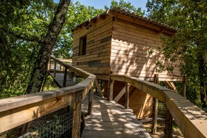 Property grounds - Cabane perchée Whirlpool bath! (Saint-Remèze)