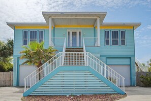 Exterior - Beautiful, Pet Friendly, Gulf View, Saltwater Pool Home Sleeping 15! (Pensacola Beach)