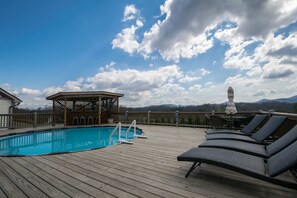 1 bedroom, Internet - Poolside ADU w Sauna Free Tix Tiki Bar Retreat (Candler)