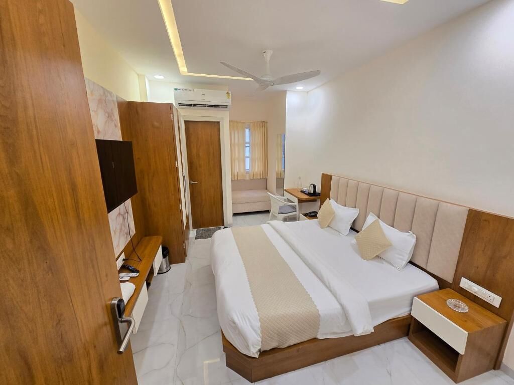 Executive Double Room, City View