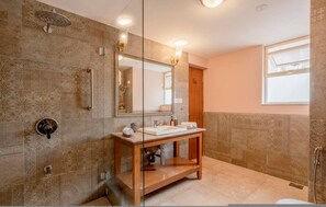 House - Casa De Nirvana - 3BR With Pvt Jacuzzi in Saipem (Candolim)