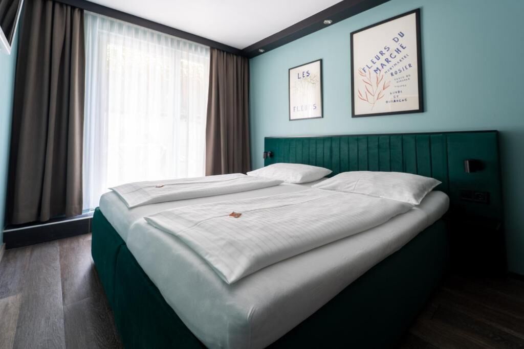 Classic-Doppel- oder -Zweibettzimmer