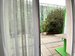 Classic Double or Twin Room | Interior - BEE GREEN Schönbrunn Hotel (Wien)