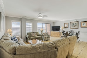 TV - Summit Penthouse 3BR 3BA, Great Location! (Panama City Beach)