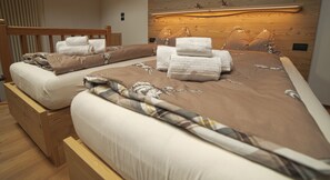 Tabla de planchar con plancha, Internet, ropa de cama