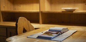 Interior - AL SOLADIF - Attic room with a view. Magic in a mansion in the heart of Cavalese. (Cavalese)