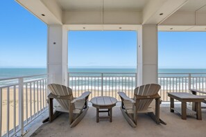 Property grounds - Oceanfront Penthouse | 4BR  Sunrise & Sunset Views (Virginia Beach)