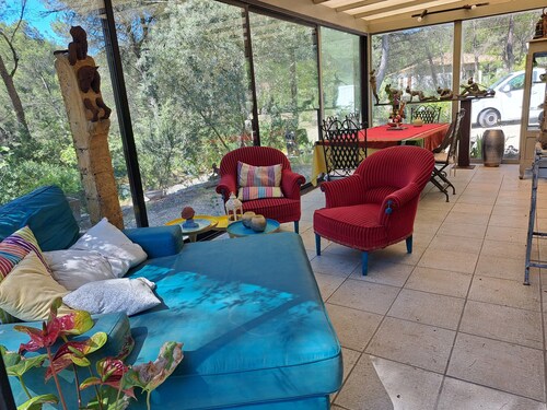 Maison d'artiste avec piscine dans les Pièdes