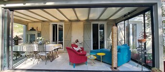 Maison d'artiste avec piscine dans les Pièdes