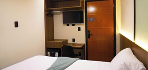Desk, laptop workspace, blackout curtains, free WiFi - Nexus Conceição  (São Paulo)