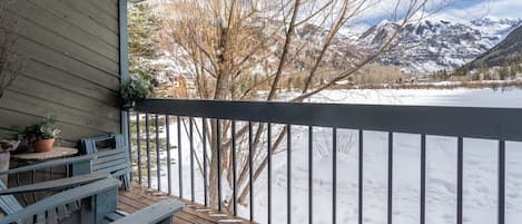 コンドミニアム 2 ベッドルーム | 施設の敷地