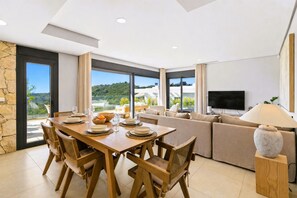 Dining - Luxury penthouse with sea views and pool near Marbella (Estepona)