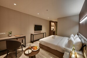 Habitación ejecutiva doble | Escritorio y wifi gratis
