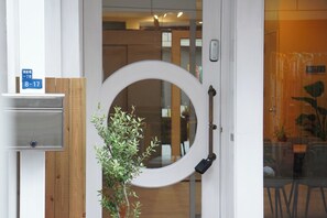 Perincian bahagian luar