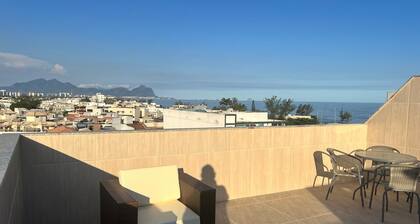 Penthouse with ocean view in Recreio.