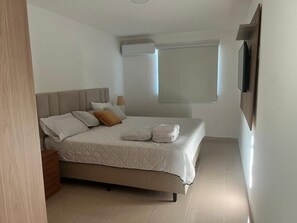 2 slaapkamers, een strijkplank/strijkijzer, gratis wifi, beddengoed