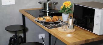 Farina Rooms & Apartments - Relaxation and Comfort with City View