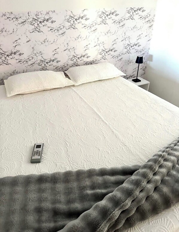 2 bedrooms, Internet, bed sheets