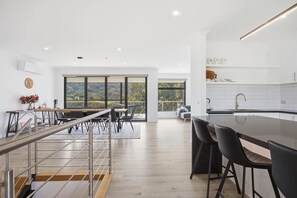 Interior - Eildon Valley Views - in the heart of the scenic Eildon Valley (Eildon)