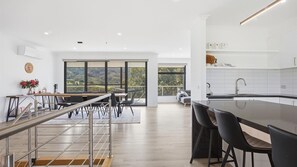 Interior - Eildon Valley Views - in the heart of the scenic Eildon Valley (Eildon)