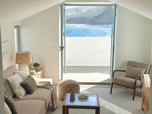 Smart TV - Casa Riva, Private Villa with Pool Facing the Sea (Las Aguas)