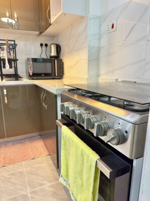 Private kitchen - Luxury Travel Home Kilimani
— 1 minute walk to China City (Nairobi)