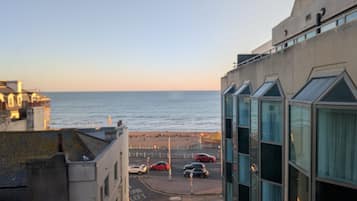 Utsikt mot strand/hav