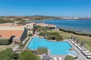 Pool - Villa Solenzana, a gem by the sea (stintino)