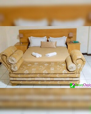 Deluxe Double Room, Garden View