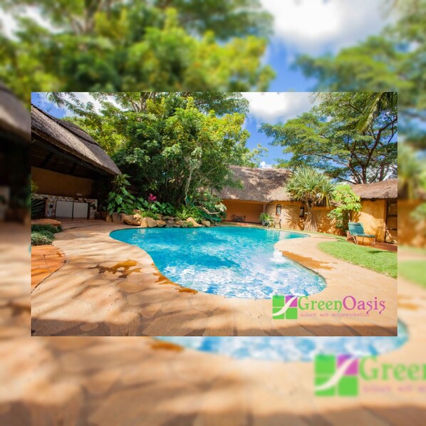 Outdoor pool - Green Oasis Events Accommodation (Harare)