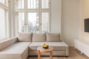 Living area - Frankfurter Allee Deluxe Apartments by Sabine (Berlin)