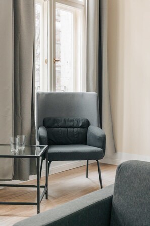 Living area - Frankfurter Allee Superior Apartments by Sabine (Berlin)