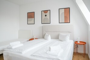 Iron/ironing board, WiFi, bed sheets - Modern top-floor apartment for 6 in Friedrichshain by Sabine (Berlin)