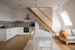 Interior - Modern top-floor apartment for 6 in Friedrichshain by Sabine (Berlin)