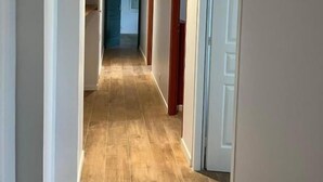 Hus, hageutsikt | Innvendig