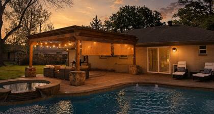 Luxury Pool+Hot Tub | Family & Pet Friendly