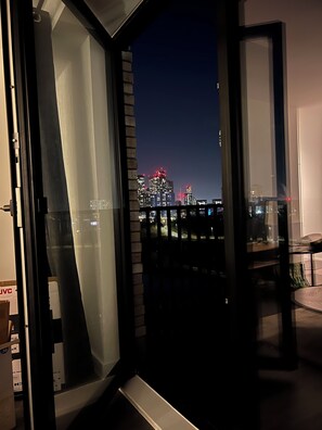 Interior - Cosy High Rise Apartment w/skyline views 
,5 min from Old Trafford & City Centre (Salford)