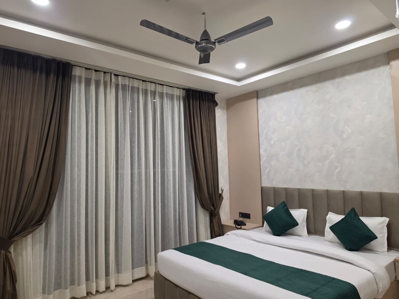 Doppelzimmer, Balkon, Bergblick